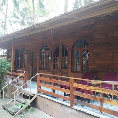 캔코나 Fernandes Bar And Restaurant B&B 외부 사진