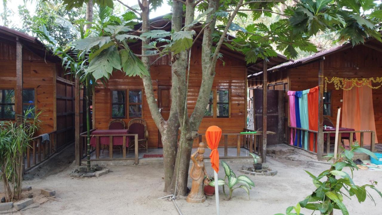 캔코나 Fernandes Bar And Restaurant B&B 외부 사진